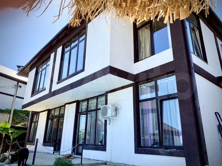 Коттедж 320 м² на участке 5 сот.