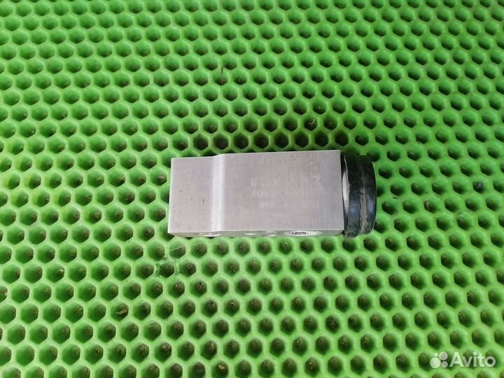 Клапан кондиционера Пежо 406