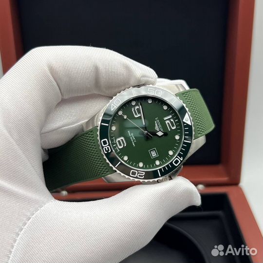Мужские кварцевые часы Longines зеленые