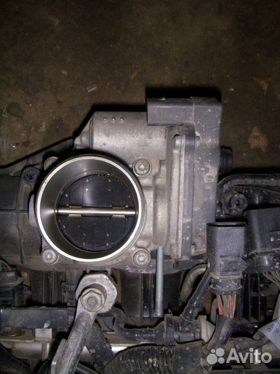 Заслонка дроссельная Ауди А4 Б8