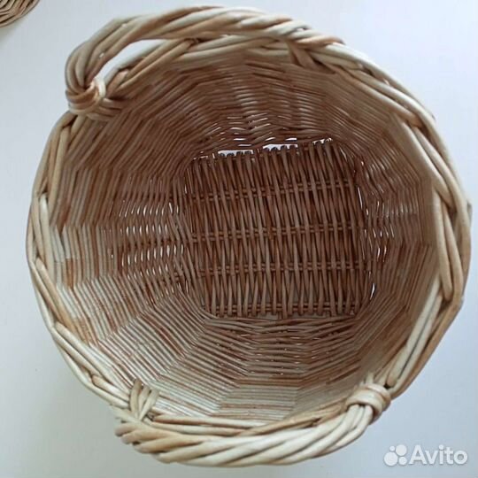 Корзина плетёная