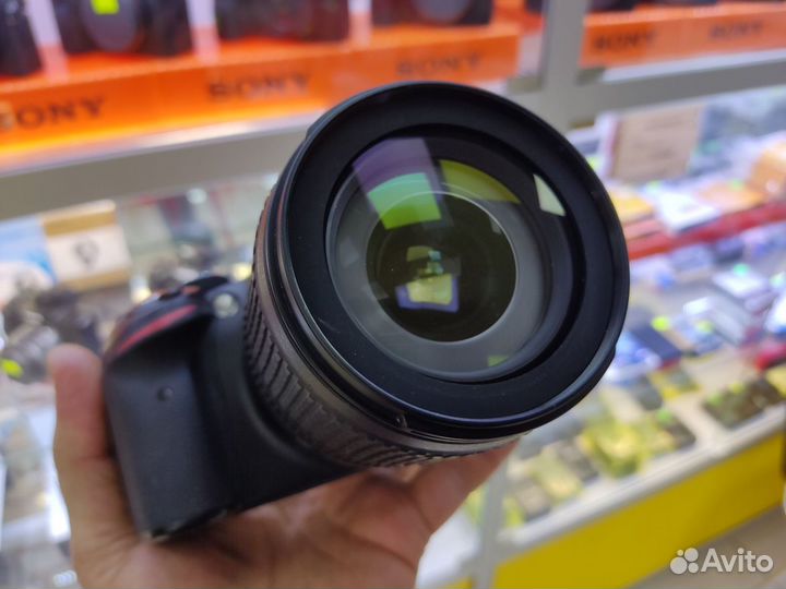 Nikon D3200 kit 18-105mm VR пробег 3.501 кадр