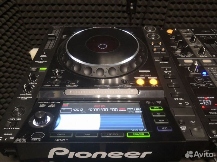 Проигрыватели Pioneer CDJ-2000