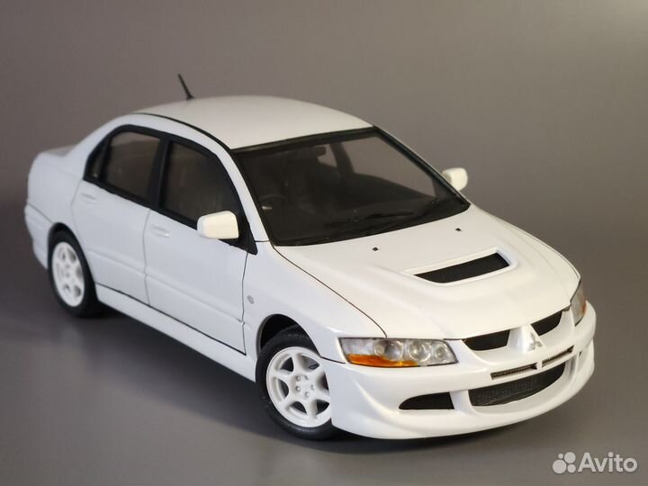 Mitsubishi Lancer Evolution 8 1/24
