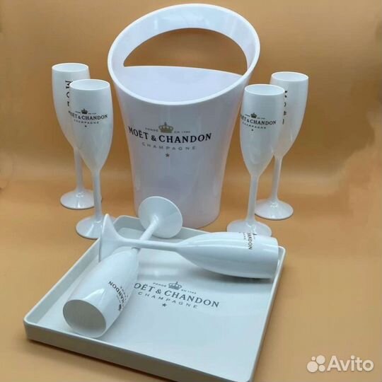 Бокалы Moet Chandon