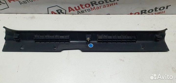 Накладка на порог салона передняя правая Chery