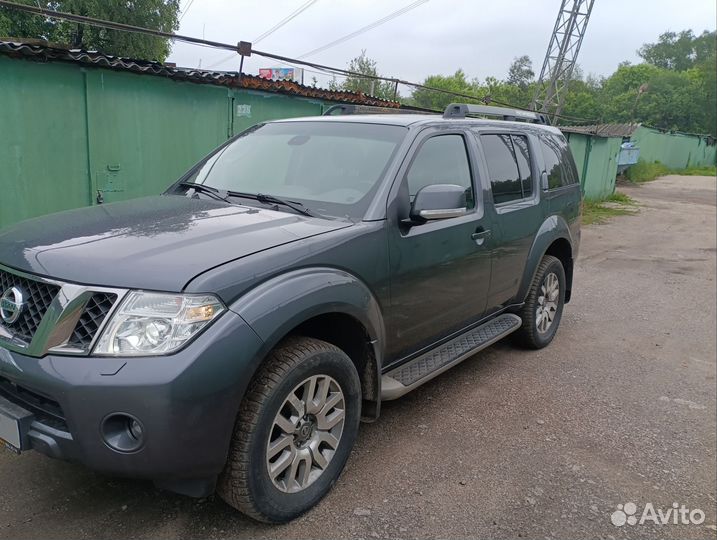 Nissan Pathfinder 2.5 AT, 2012, 226 000 км