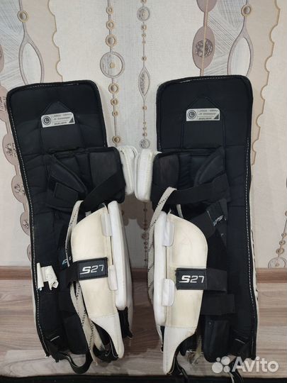 Продам вратарские щитки