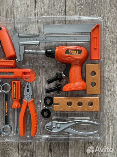 Набор игрушечных инструментов