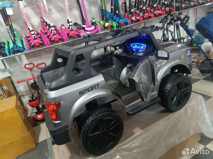 Детский электромобиль