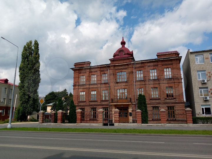 2-к. квартира, 55 м², 1/5 эт.