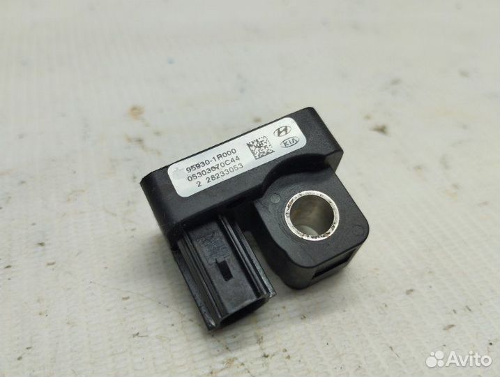 Датчик удара передний Hyundai Solaris седан G4FC