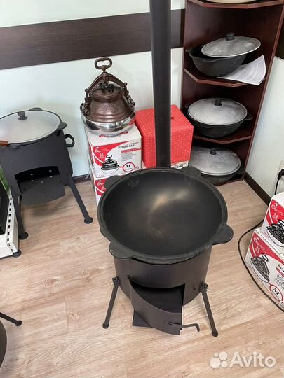Печь с дверцей и трубой+чугунный казан 12л