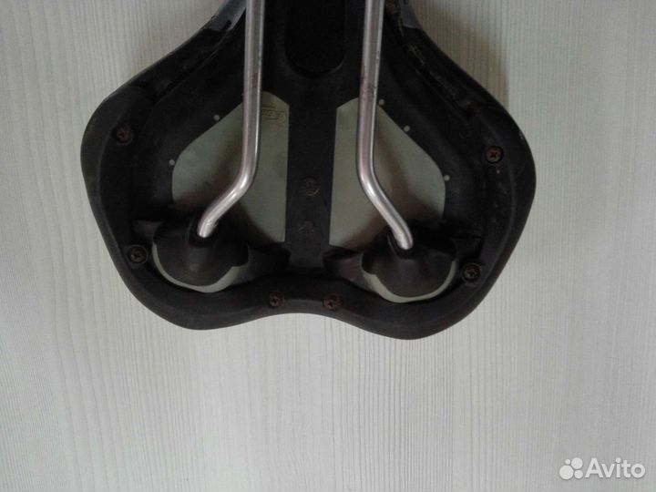 Седло для велосипеда BBB 180mm