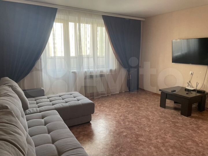 2-к. квартира, 57 м², 7/10 эт.