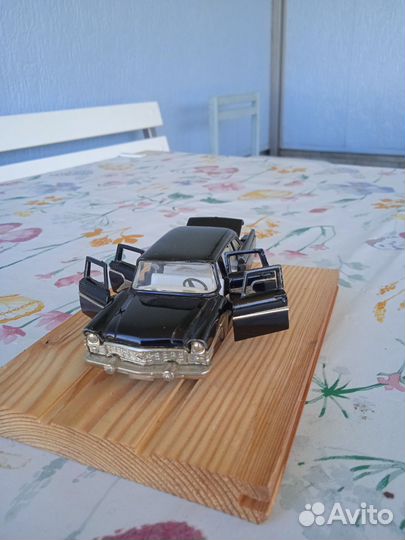 Модель автомобиля СССР газ-13 