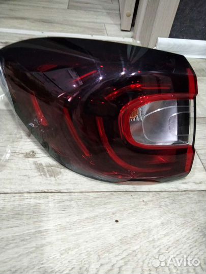 Фонарь задний левый. Renault kaptur