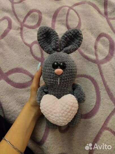 Вязаные игрушки зайка