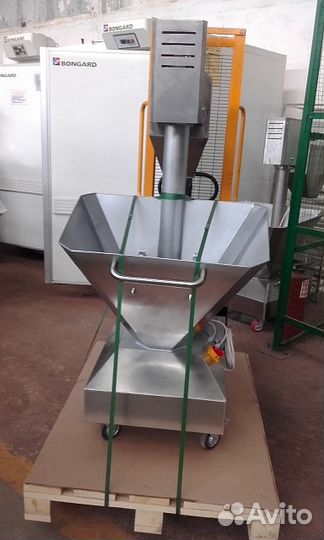 Мукопросеивательная машина IUE 50