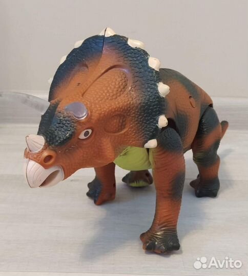 Динозавр с пультом управления Attivio