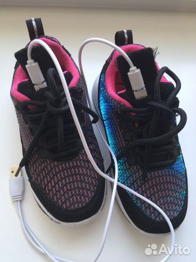 Кроссовки для девочки