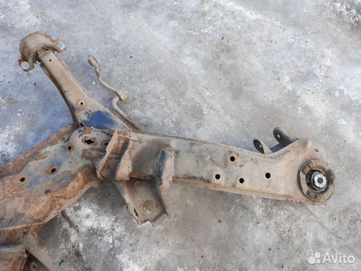 Задний подрамник opel omega b 2.0