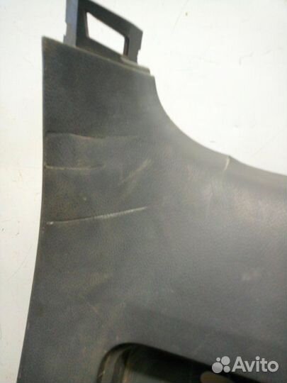 Обшивка крышки багажника задняя Toyota Land