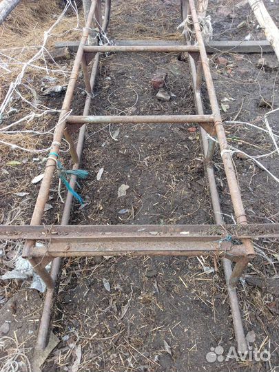 Сани для лошади и хомуты