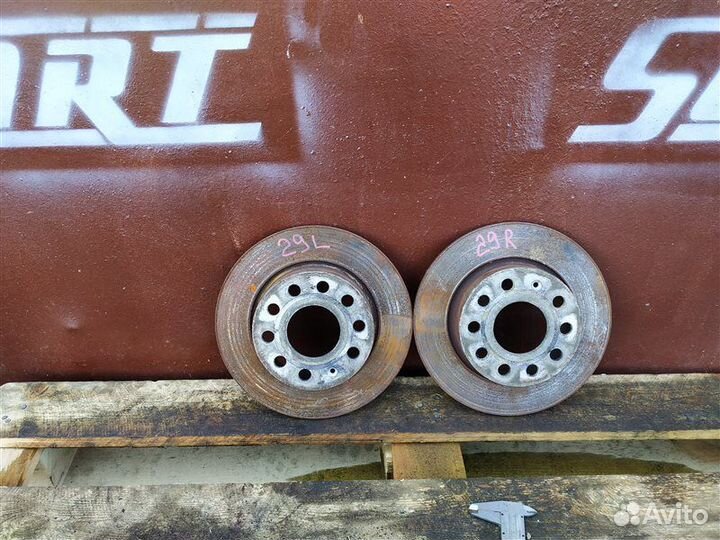 Тормозные диски заднее Audi A3 8P 1.8 CDA 2009