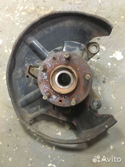 Кулак поворотный передний правый Mazda CX 7