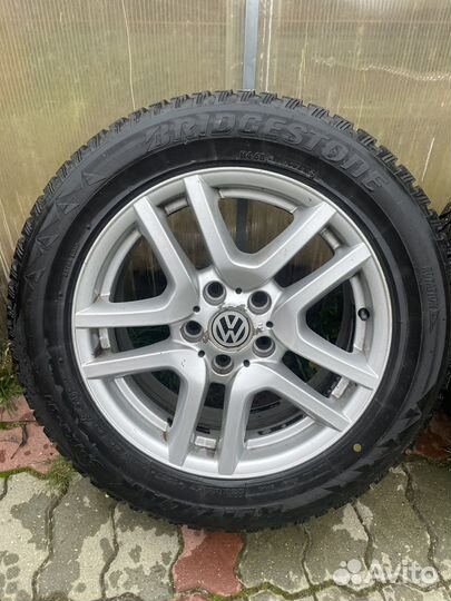 Bridgestone Blizzak Spike-01 235/55 R17 103T