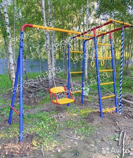 Детская игровая площадка с качелями гнездо