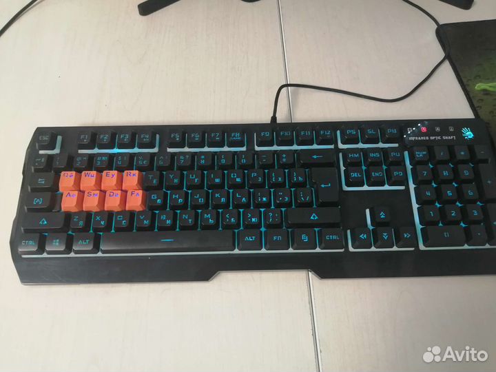 Клавиатура Bloody B188