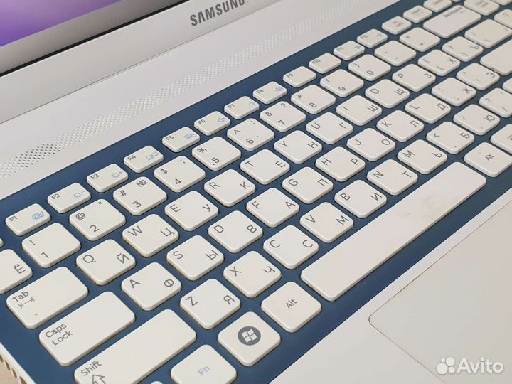 Игровой Ноутбук Core i3, GeForce GT 520M, озу 8Gb