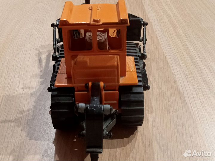 Модель СССР трактор Т-2