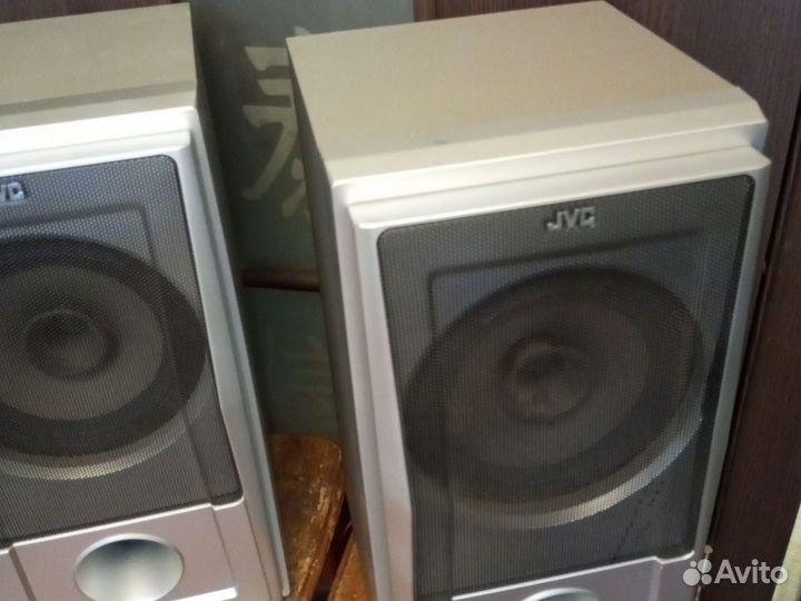 Динамики 10гдш в корпусах JVC