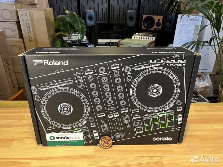 Roland DJ-202 в Наличии