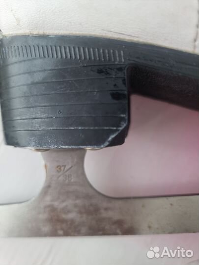 Коньки фигурные