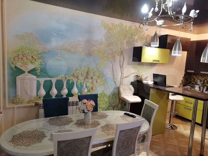 4-к. квартира, 105 м², 2/4 эт.