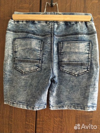 Шорты next