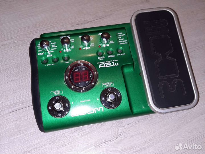 Гитарный процессор zoom A2.1U