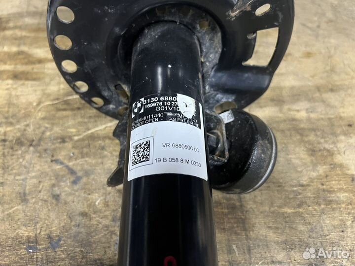 Стойка передняя правая BMW X3 G01 G02 M40iX M40dX