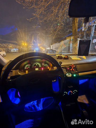 LADA Priora 1.6 МТ, 2010, битый, 340 000 км