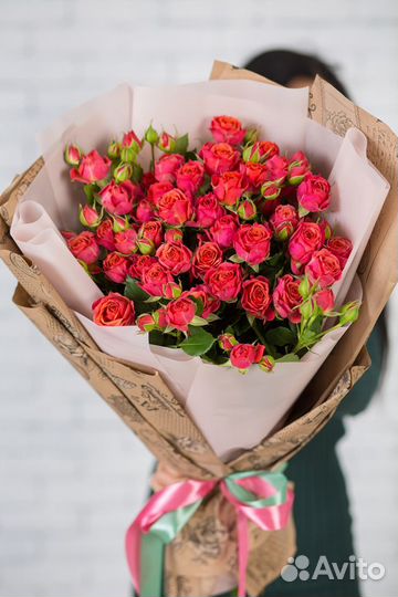 Букет кустовых роз