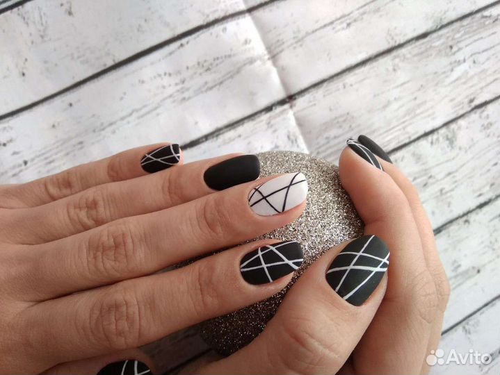 Мастер маникюра и педикюра