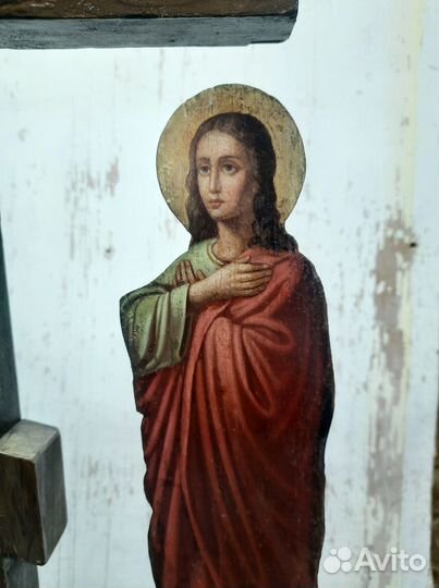 Старинные иконы. Резное 