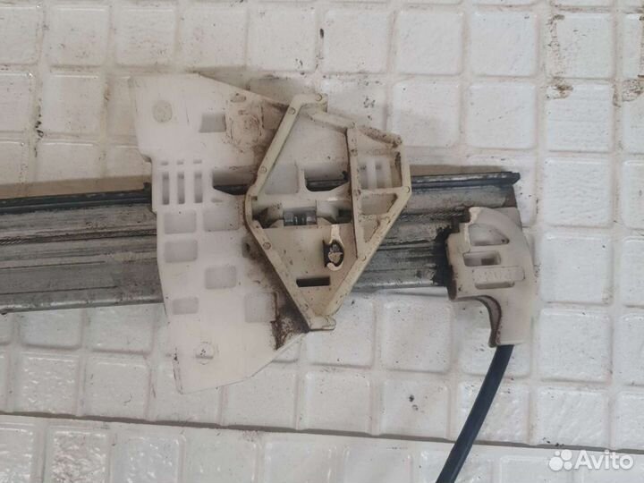 Стеклоподъемник передний левый mazda 3 bk