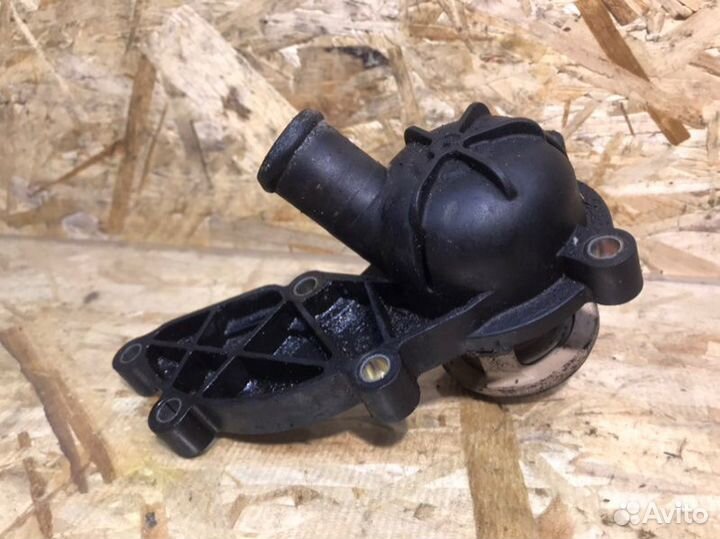 Термостат Audi A6 C6 3.2 2006