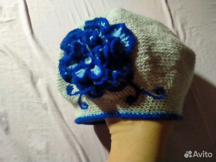 Берет, шарф и перчатки