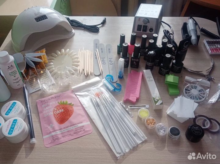 Продам набор доч начинающего мастера маникюра